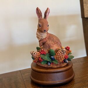 Vtg Winterthur 1996 Rabbit Bunny Music Box By Enesco